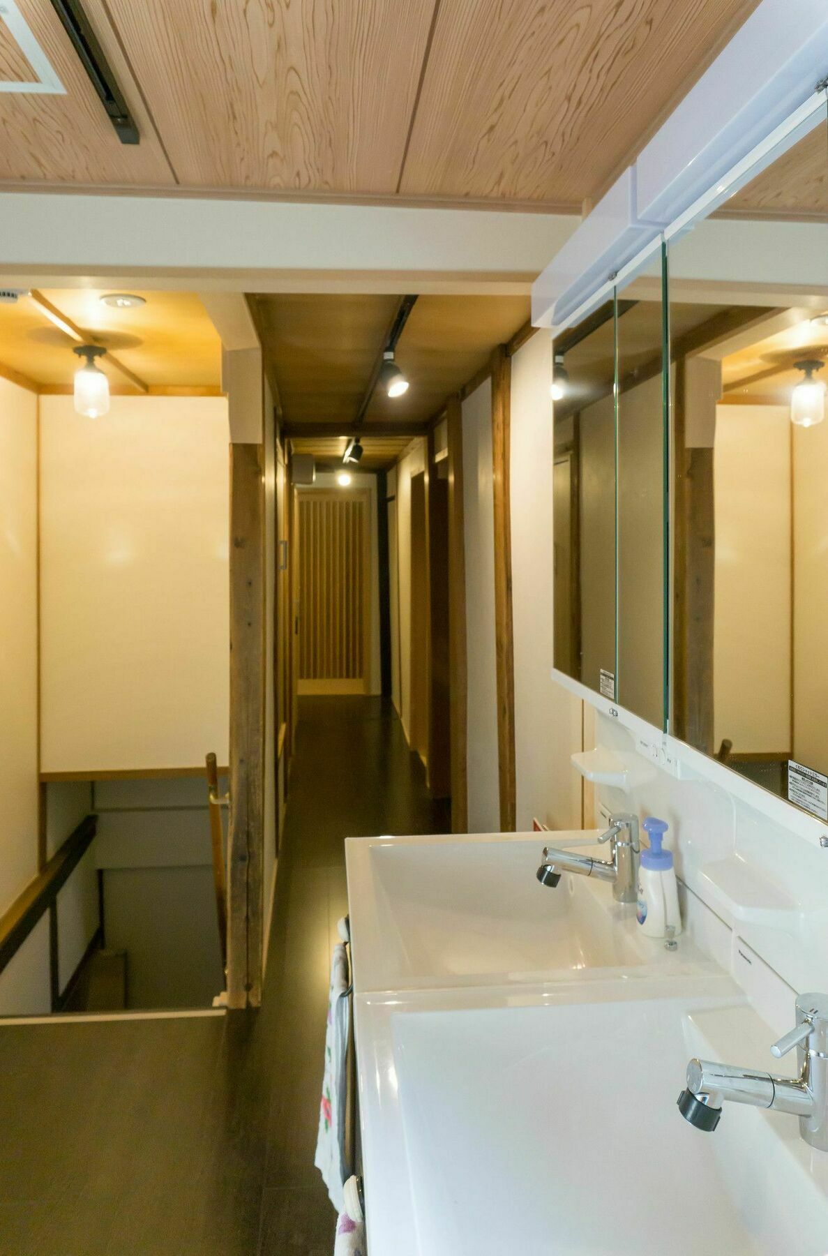 Hinomoto Kawaramachi Ryokan Quioto